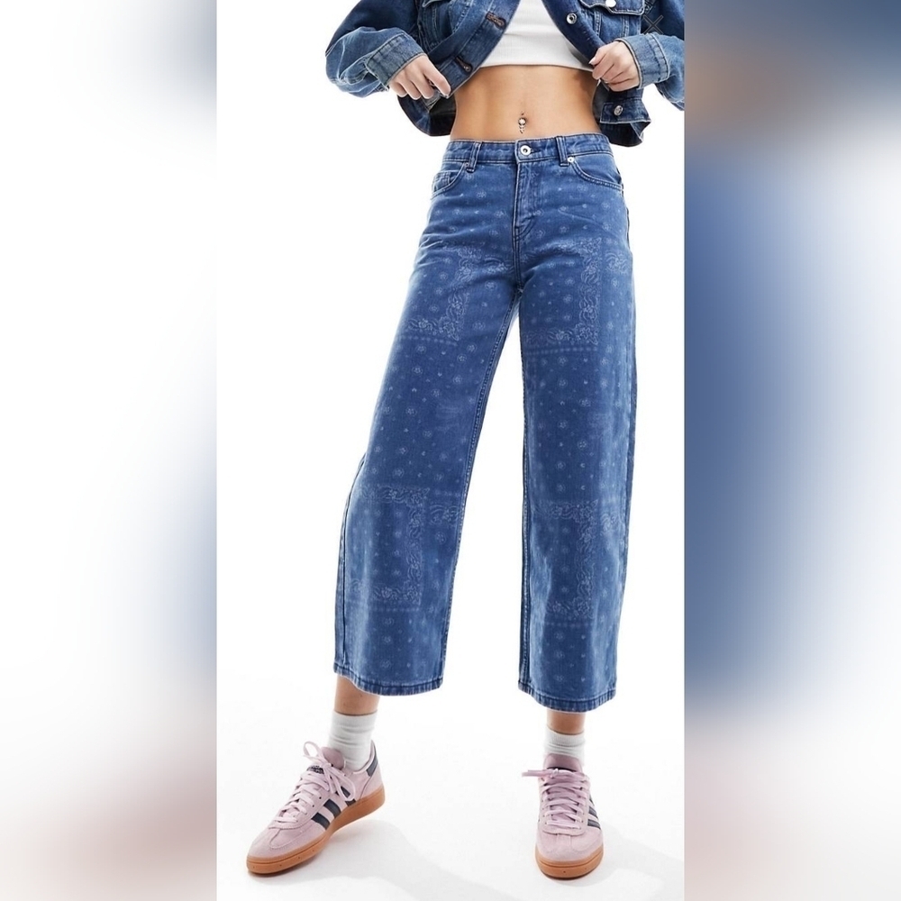 90s bandana print wide leg cropped jeans